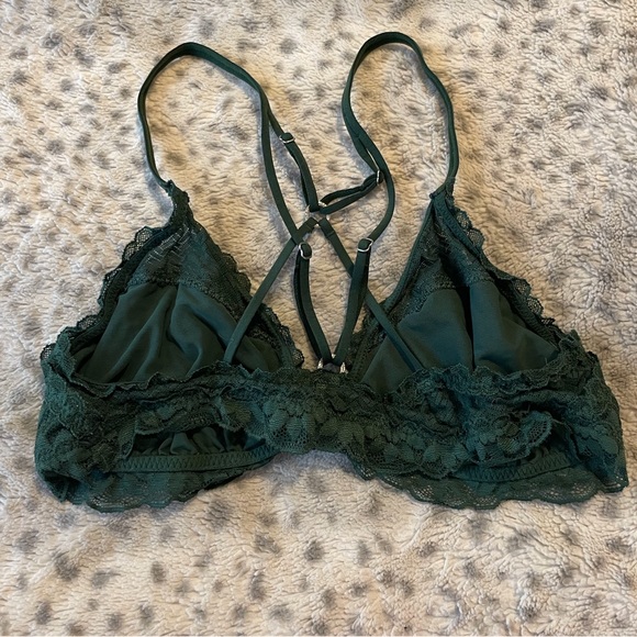 Lace Strappy Bralette - Picture 4 of 6